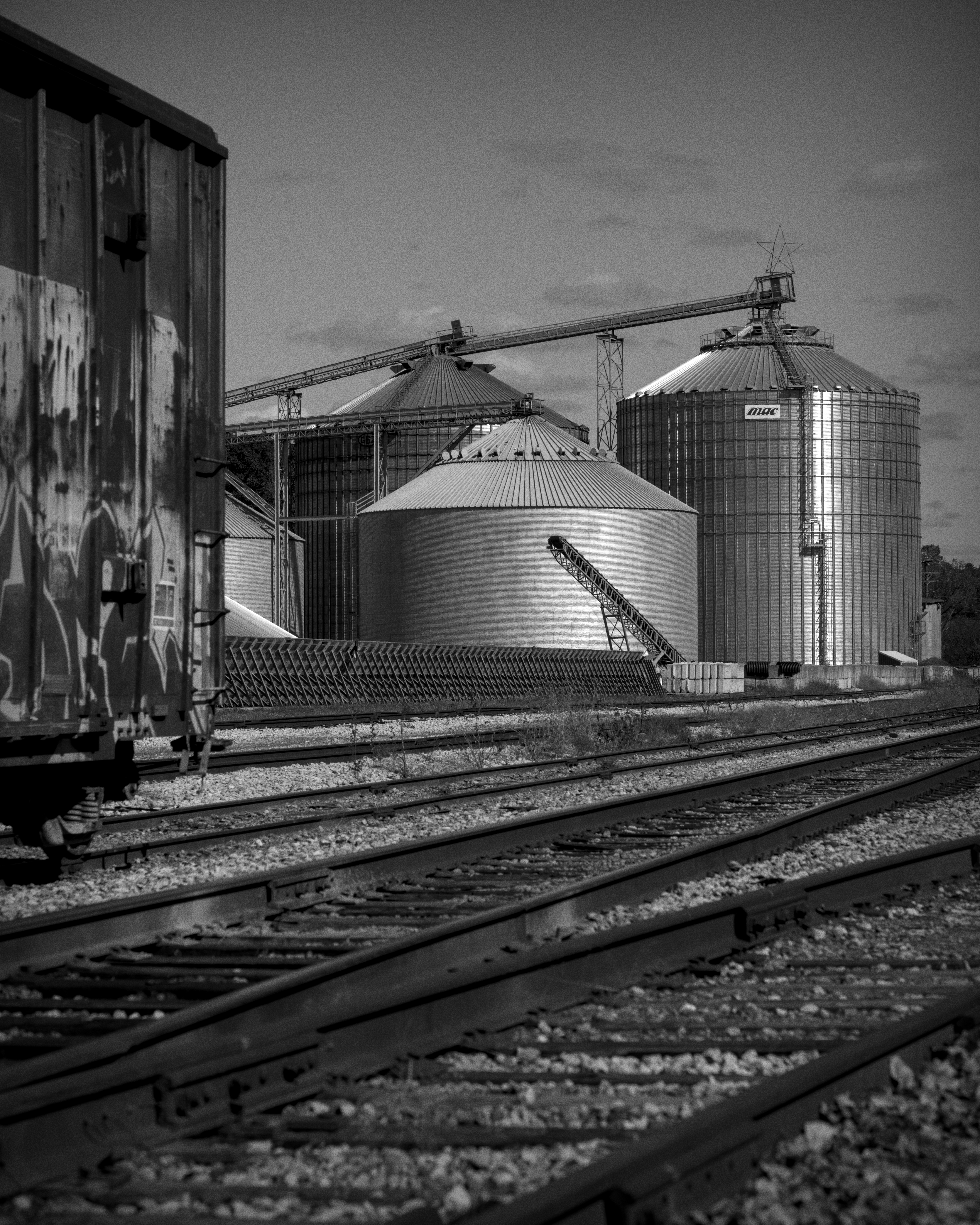 Steel and Grain: Newaygo Elevators on the Marquette